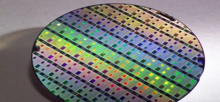 Samsung comienza a producir chips en tres nanómetros Samsung comienza a producir chips en tres nanómetros