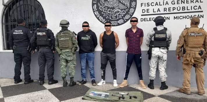 Capturan a asesinos de dos policías en Zitácuaro Capturan a asesinos de dos policías en Zitácuaro