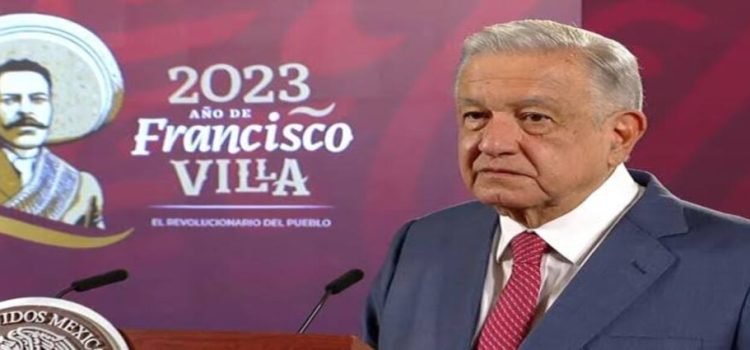 AMLO reitera postura contra autodefensas en Michoacán ante violencia