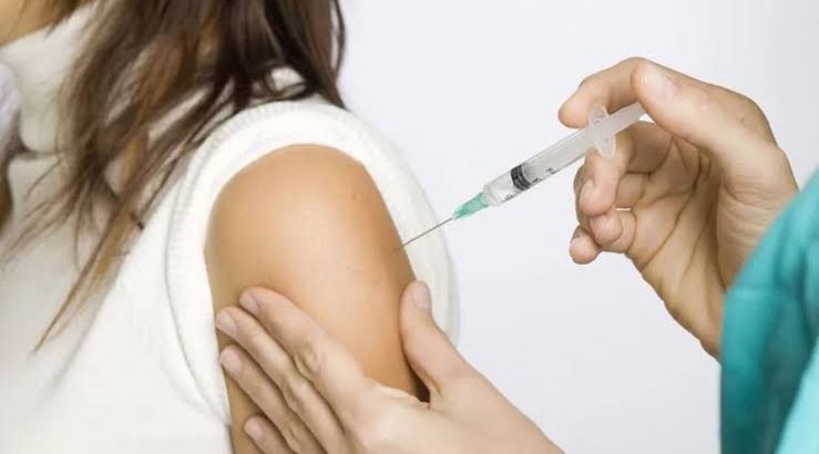 Niñas de 11 a 15 años de edad deben vacunarse contra el VPH