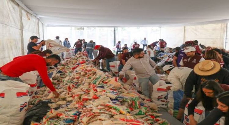 Michoacán envía a Guerrero más de 100 toneladas de víveres para damnificados