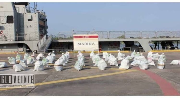 Marina asegura más de una tonelada de cocaína en Michoacán