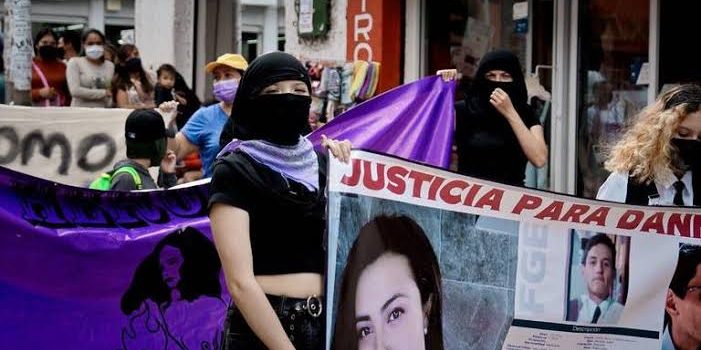 Familiares, amigos, vecinos y feministas dan seguimiento al caso de Danna Kenneth