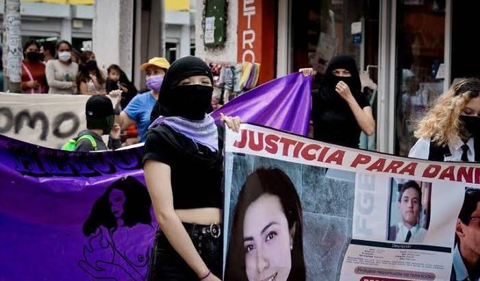 Familiares, amigos, vecinos y feministas dan seguimiento al caso de Danna Kenneth