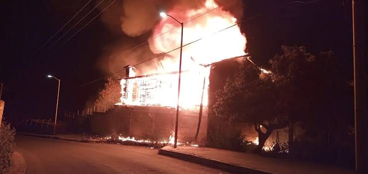 Se incendia cabaña en Zitácuaro