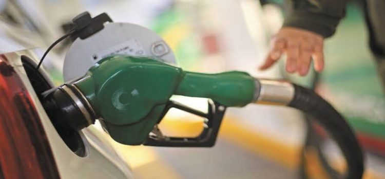 En 7 años, la gasolina en Michoacán ha aumentado alrededor de un 40%