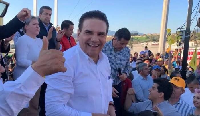 Silvano Aureoles va por diputación federal para un distrito de Zitácuaro, Michoacán