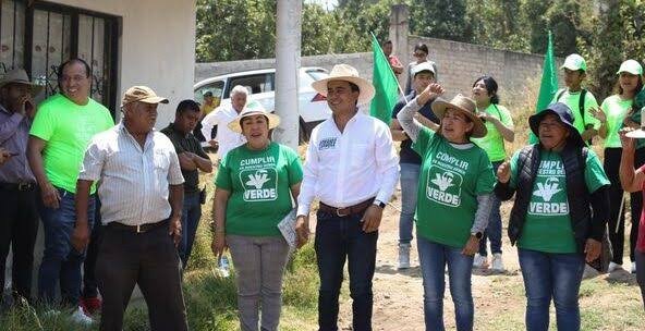 Armando Carmona se reúne con vecinos de la Gironda y se compromete en la conservación del ambiente