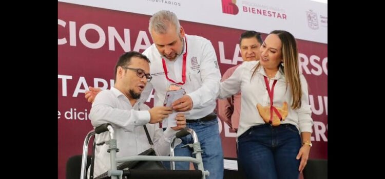 13 mil personas con discapacidad reciben un programa social de la federación en Michoacán 13 mil personas con discapacidad reciben un programa social de la federación en Michoacán