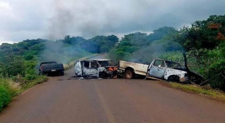 Habitantes de Tzirio, Michoacán reactivan barricadas tras actos de extorsión