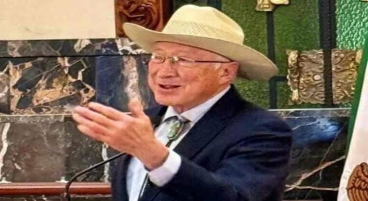 Ken Salazar pide “implementación rigurosa” de programa para que aguacates de huertas ilegales en Michoacán no lleguen a EU