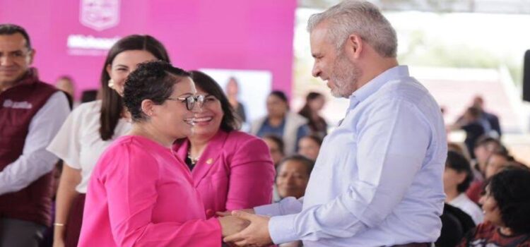 Con Bedolla, Michoacán es pionero en entregar apoyos a mujeres, niñas y niños con cáncer