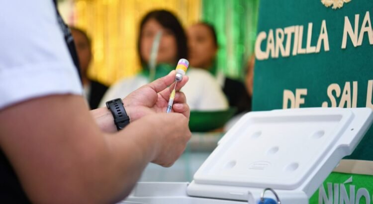 Centro de Salud emprende jornada para proteger a niñas del VPH