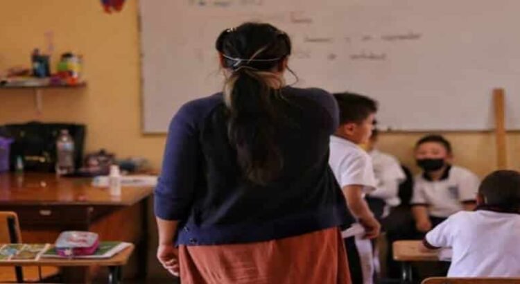 Reconocen que 50 profesores cobran sin trabajar en Michoacán