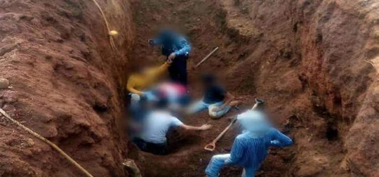 Joven muere tras derrumbe en huerta de aguacate en Michoacán Joven muere tras derrumbe en huerta de aguacate en Michoacán