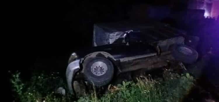 Camioneta cayó a Canal de aguas negras en San Felipe