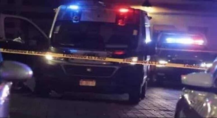 Asesinan a policía ministerial y elemento de la FGR en Apatzingán