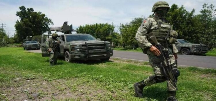 Detienen a tres presuntos integrantes del CJNG tras agresión contra de militares en Michoacán