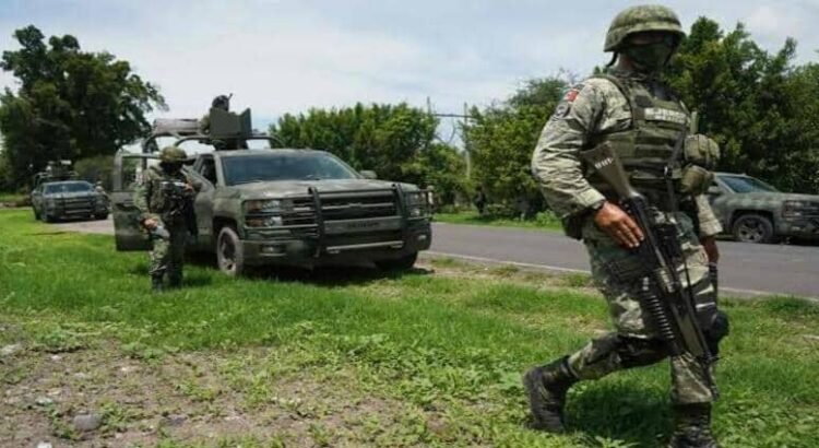 Detienen a tres presuntos integrantes del CJNG tras agresión contra de militares en Michoacán