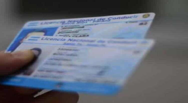 Negarán permisos de conducir a personas con deudas alimentarias en Michoacán