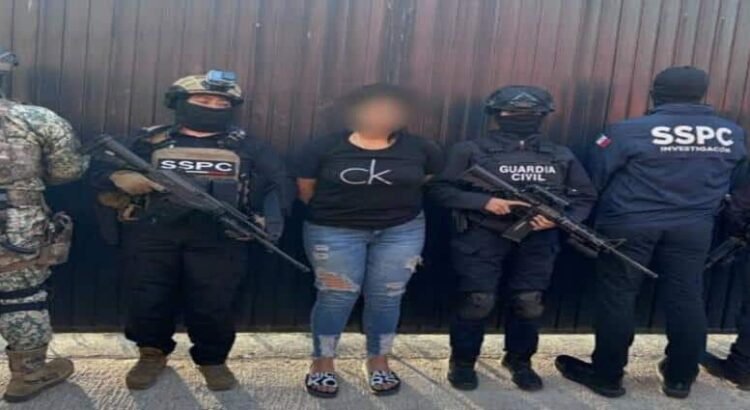 Reportan captura de “La Güera”, presunta operadora financiera del CJNG en Michoacán