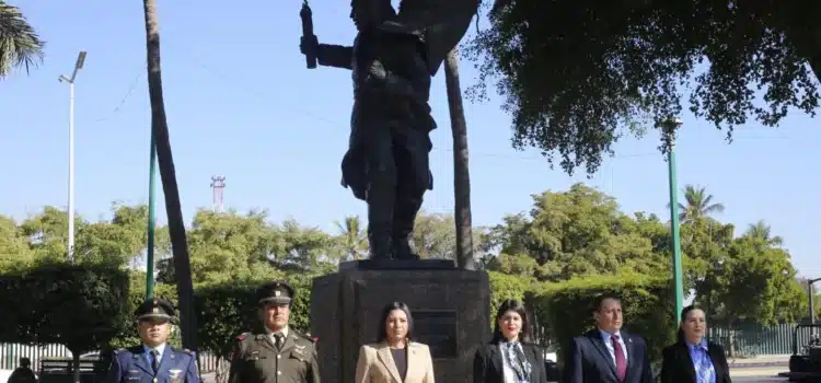 Zitácuaro honra a Miguel Hidalgo y Costilla en el 272 aniversario de su natalicio