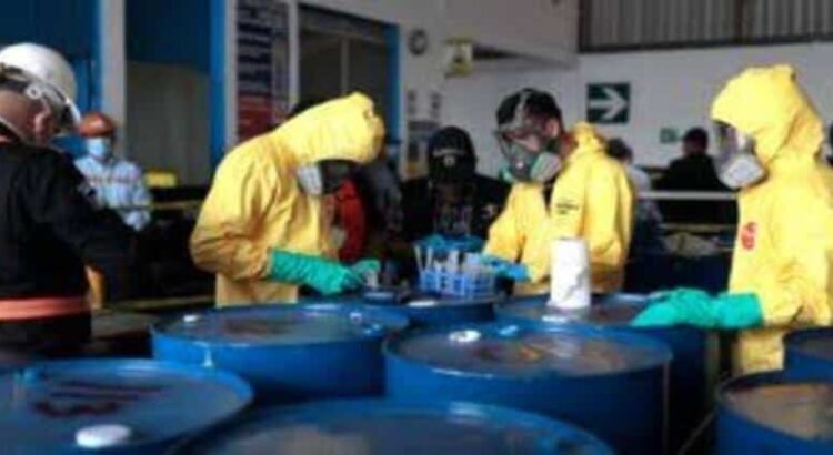 Destruyen químicos peligrosos usados por cárteles en Michoacán