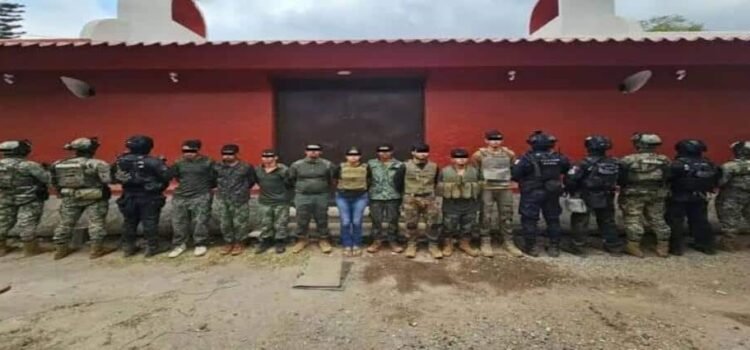 Marina abate a 12 presuntos criminales durante enfrentamiento en Huitzontla, Michoacán