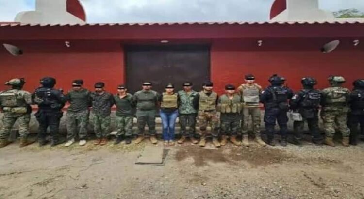 Marina abate a 12 presuntos criminales durante enfrentamiento en Huitzontla, Michoacán