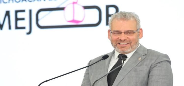 Hay personal suficiente para atender contingencias por lluvias: Bedolla