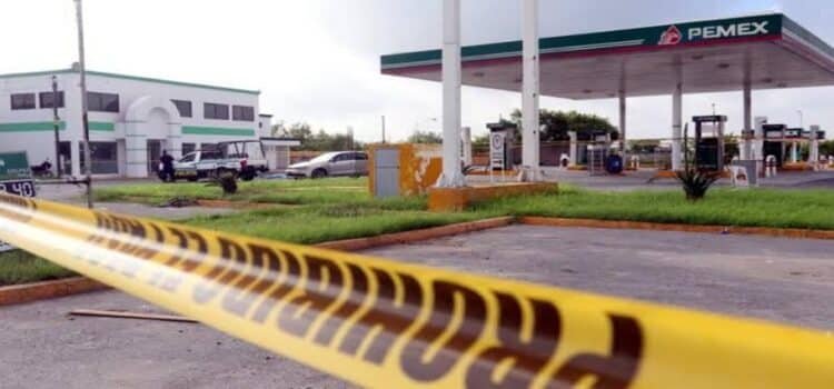 Revocan 18 permisos a gasolineras en Michoacán