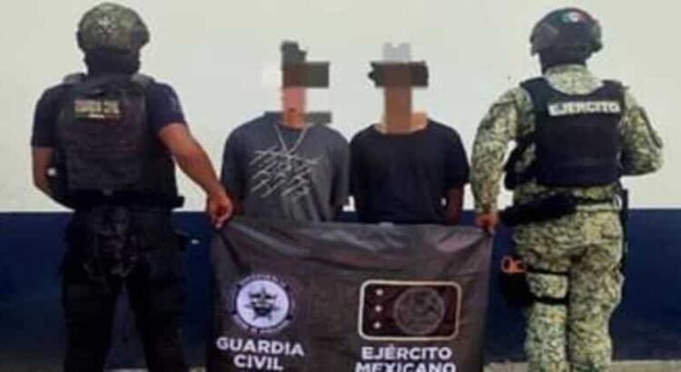 Detienen a tres presuntos integrantes del CJNG en Apatzingán, Michoacán