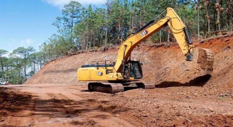 Gobierno de Michoacán rehabilita 8 tramos carreteros en Tierra Caliente