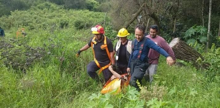 Rescatan el cuerpo de un hombre en río de Zitácuaro
