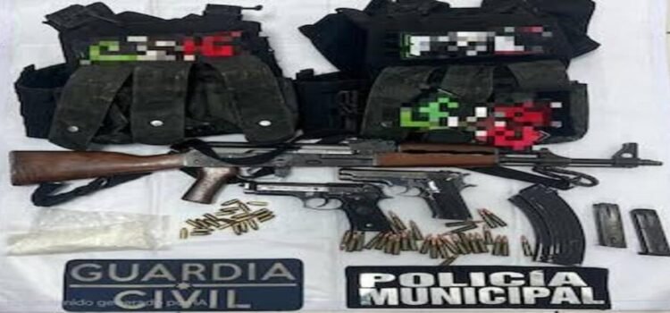 Caen cinco presuntos integrantes del CJNG con armas y droga en autopista de Michoacán