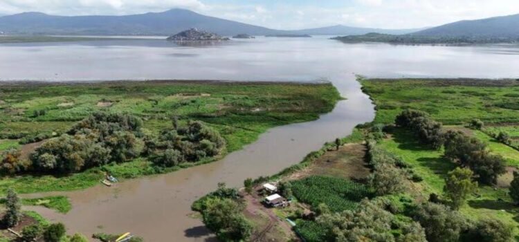 Michoacán amplia áreas protegidas; continúa rescate y conservación del lago de Pátzcuaro