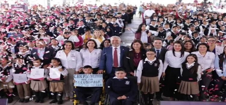 Va Michoacán por el cuarto ciclo escolar completo Va Michoacán por el cuarto ciclo escolar completo