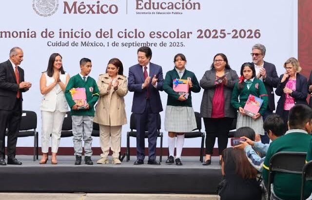 Inauguran el ciclo escolar 2025-2026 en la ciudad