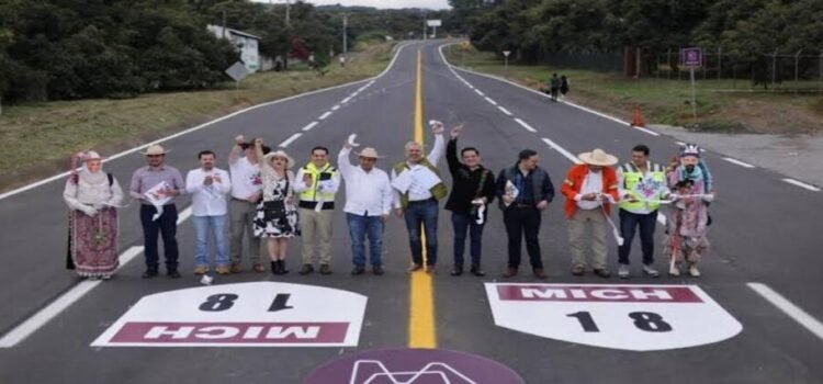 Michoacán rehabilita más de 70 km de carretera estratégica para el transporte agrícola Michoacán rehabilita más de 70 km de carretera estratégica para el transporte agrícola