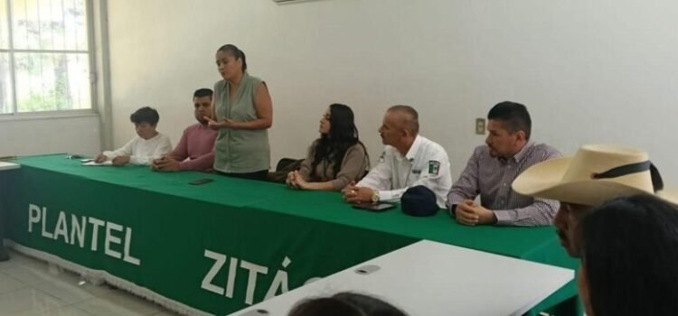 Vecinos amenazan con bloqueos en Zitácuaro por falta de seguridad vial en Conalep