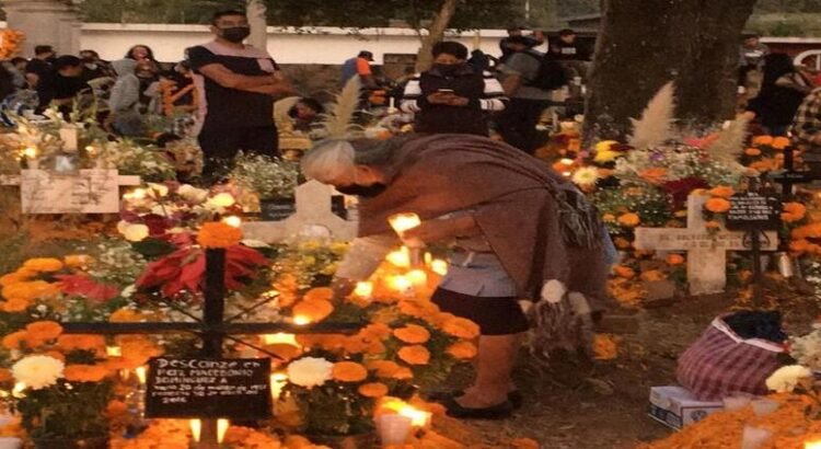 Estiman que festejo por Día de Muertos en Michoacán deje una derrama económica de 500 mdp