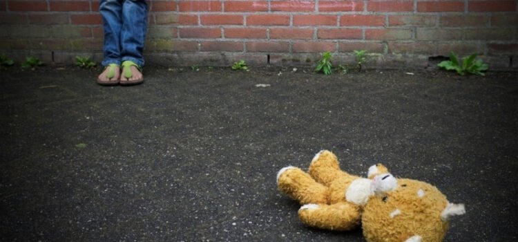 Adolescente es encontrado culpable de violar a su prima de 7 años en Zitácuaro