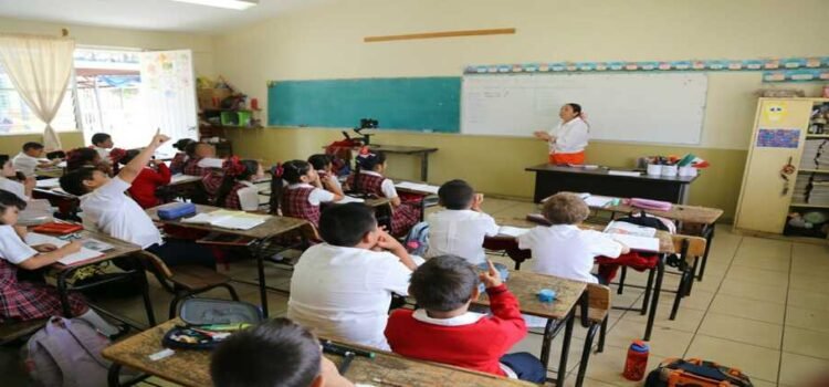Michoacán reduce rezago educativo en más de 159 mil personas y se posiciona como líder nacional Michoacán reduce rezago educativo en más de 159 mil personas y se posiciona como líder nacional
