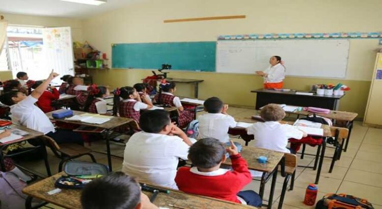Michoacán reduce rezago educativo en más de 159 mil personas y se posiciona como líder nacional