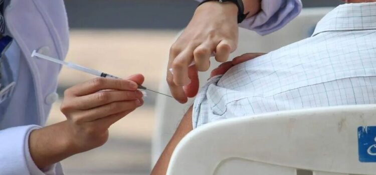 Instalará SSM centros de vacunación en 17 municipios michoacanos