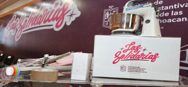 Entrega Ramírez Bedolla más de 300 kits de autoempleo