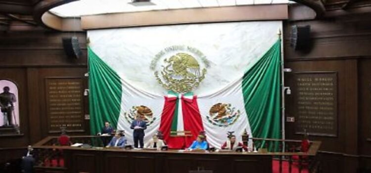 Diputados de Michoacán regresarán de vacaciones hasta febrero