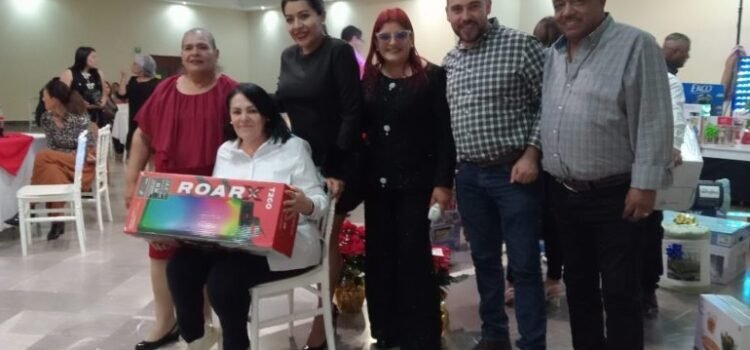 Sindicato Único de Empleados Municipales del Ayuntamiento realiza convivio navideño 2025