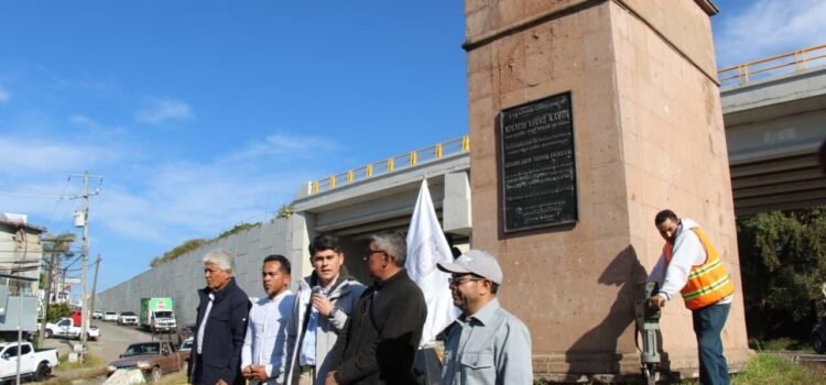 Toño Ixtláhuac da inicio a la construcción del Monumento a la Heroica