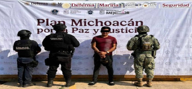 Operativos en Michoacán dejan 12 detenidos y aseguramientos de armas y vehículos